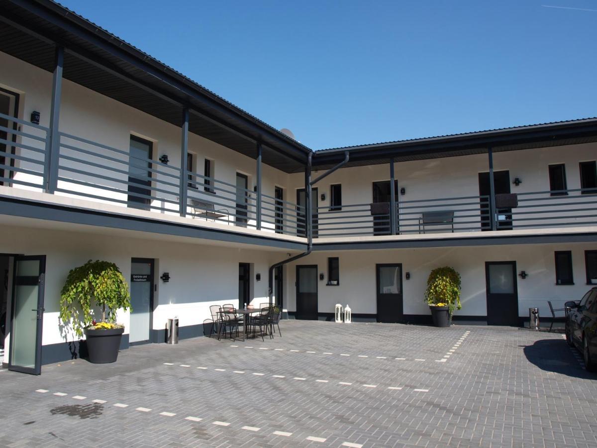 Gaestehaus Strauss Родґау Екстер'єр фото